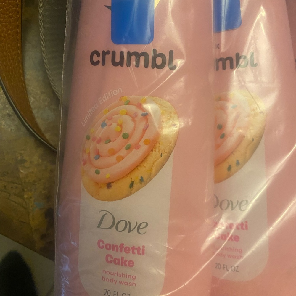 COPY - NEW - Dove x Crumbl Cookie Confetti Cake Body Wash 2 pack